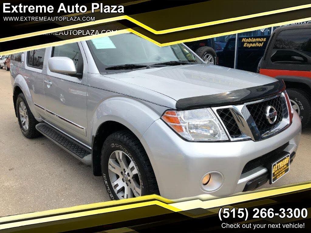 2011 NISSAN Pathfinder