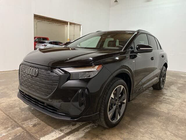 2024 AUDI Q4