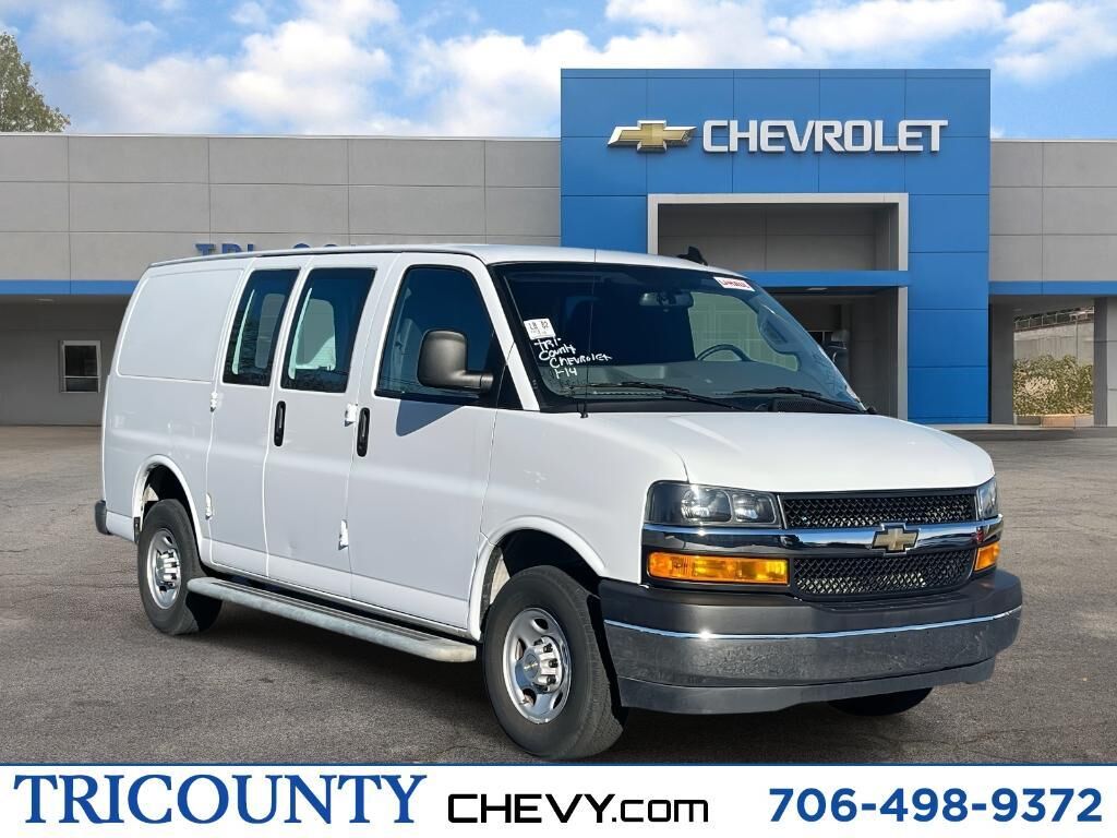 2024 CHEVROLET Express