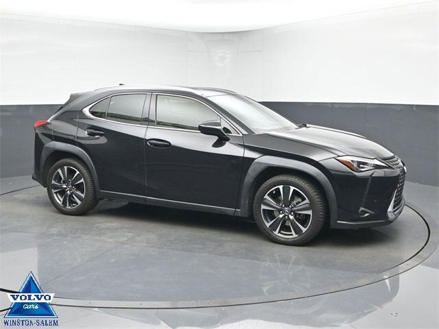 LEXUS