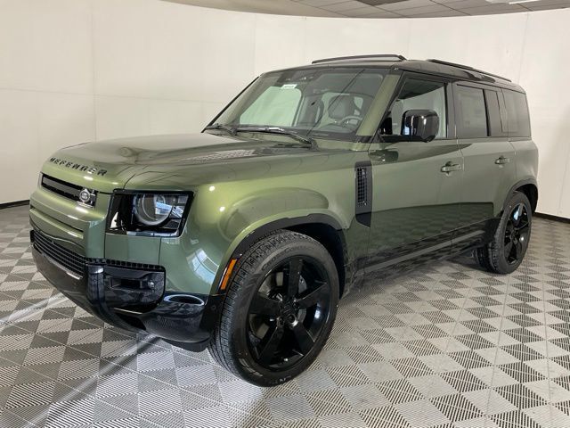 2026 LAND ROVER Defender