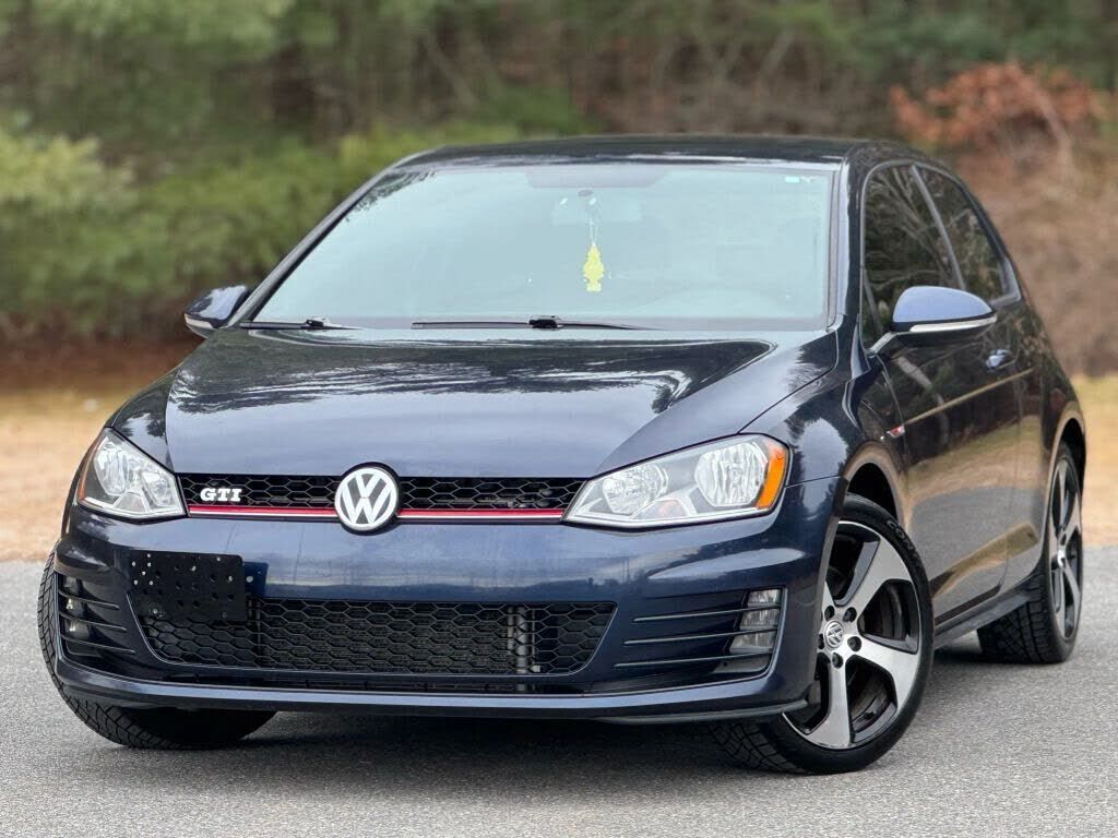 2016 VOLKSWAGEN Golf GTI
