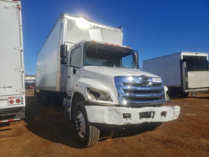 2020 HINO Conventional Type Truck