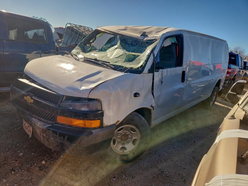 2020 CHEVROLET Express