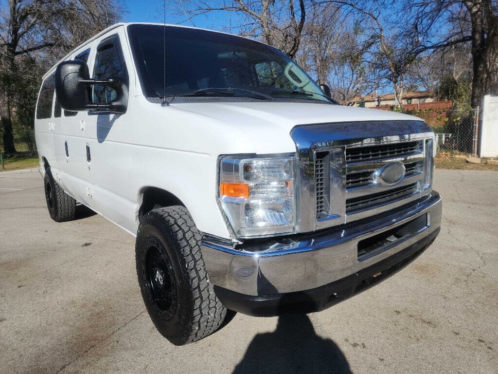 2009 FORD E-350