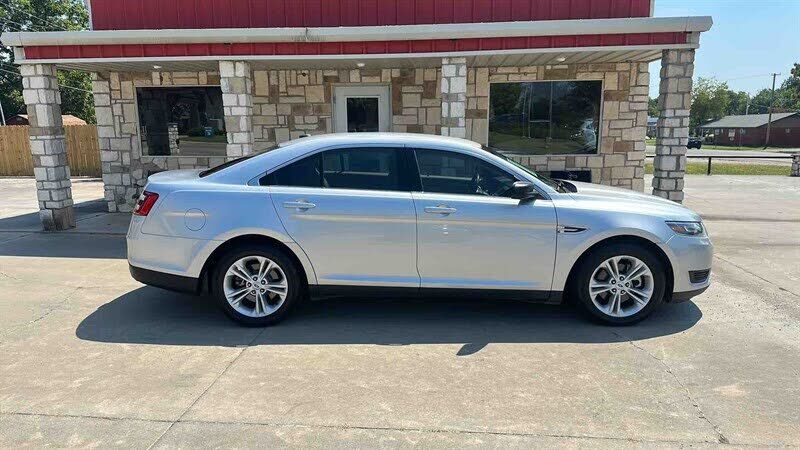 2018 FORD Taurus
