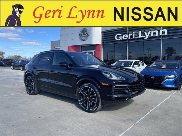 2023 PORSCHE Cayenne
