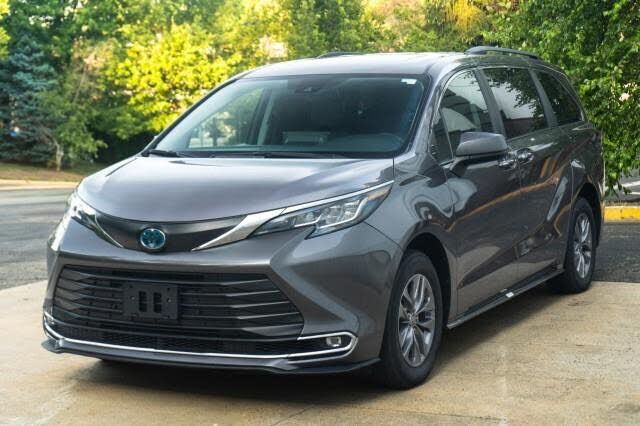2022 TOYOTA Sienna