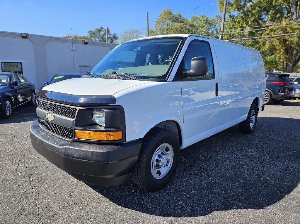 2017 CHEVROLET Express