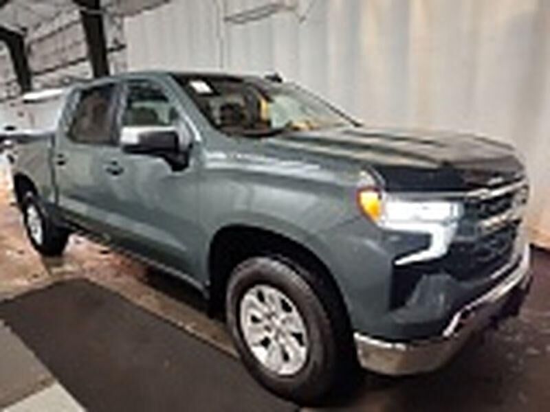 2025 CHEVROLET Silverado