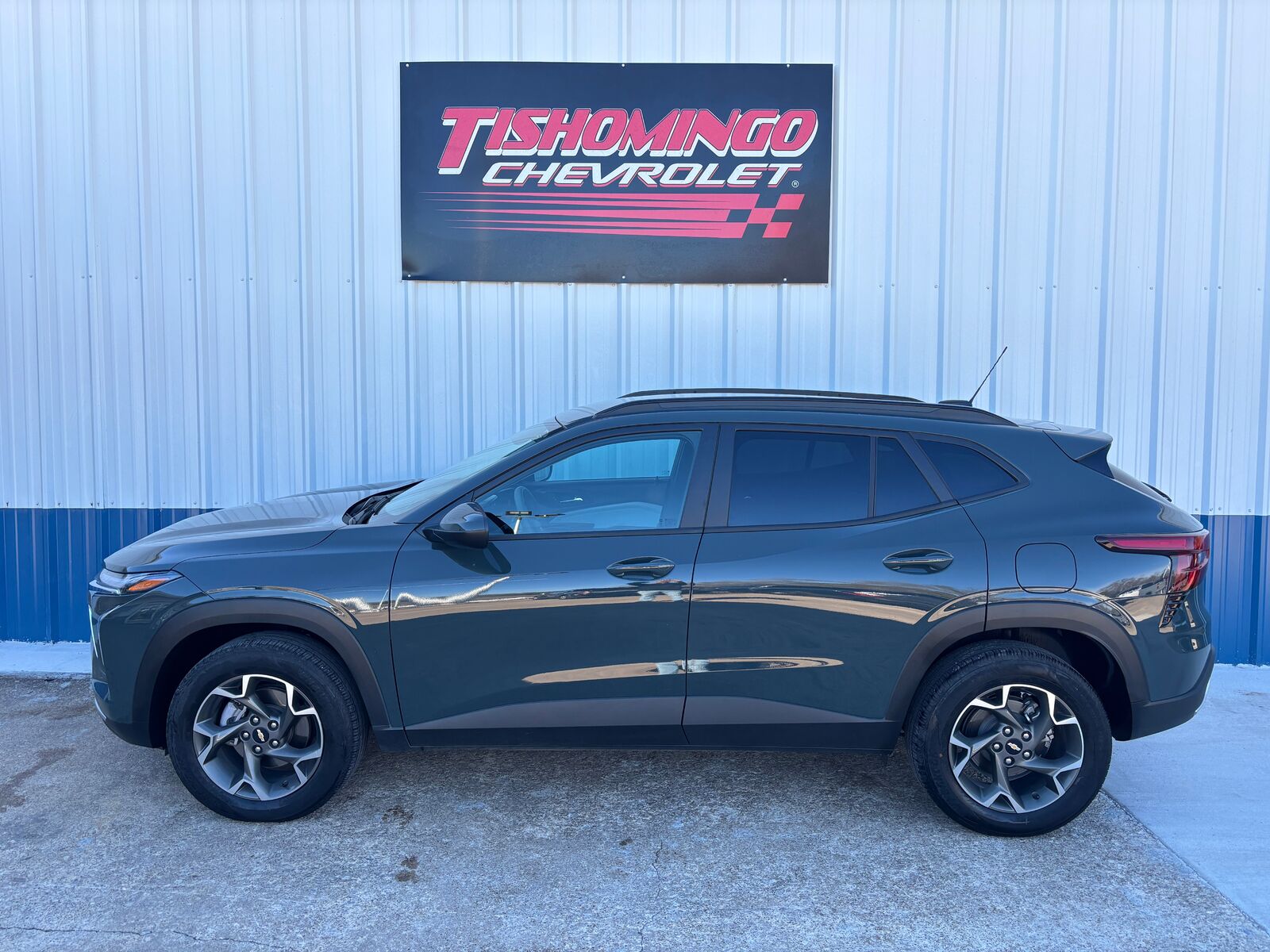 2025 CHEVROLET Trax