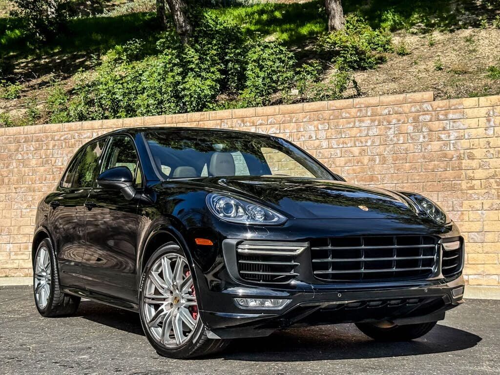 2017 PORSCHE Cayenne