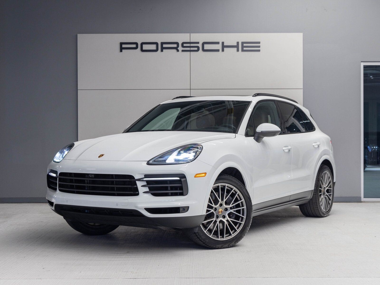 2023 PORSCHE Cayenne