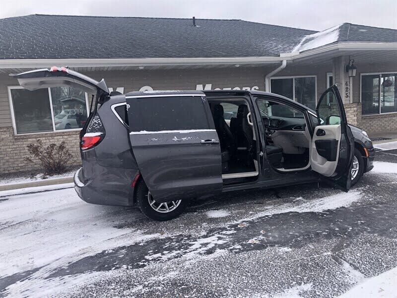 2023 CHRYSLER Pacifica