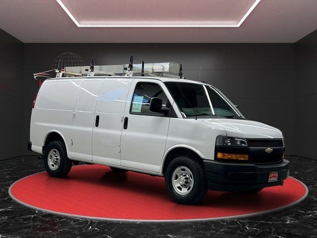 2021 CHEVROLET Express