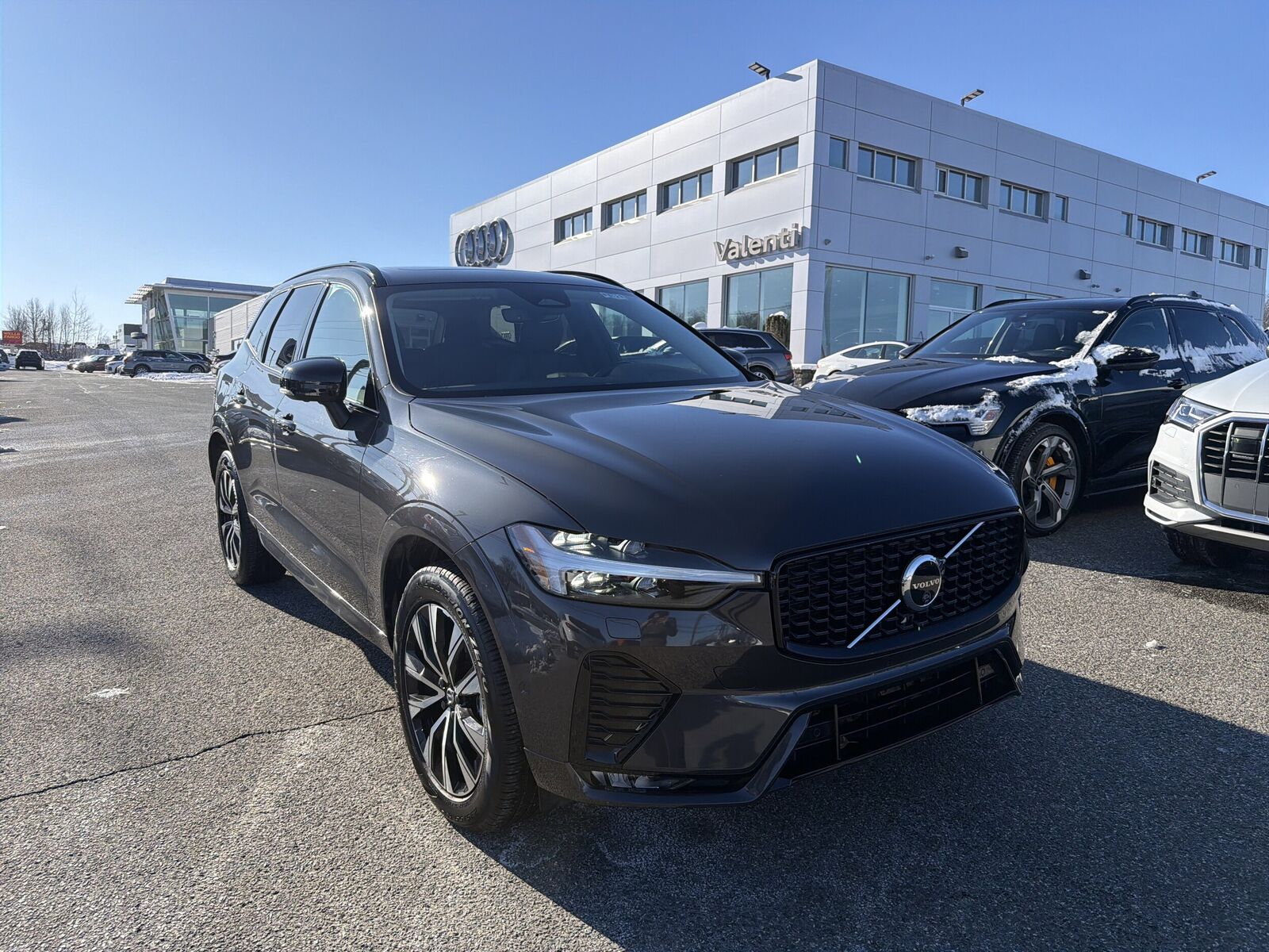 2025 VOLVO XC60