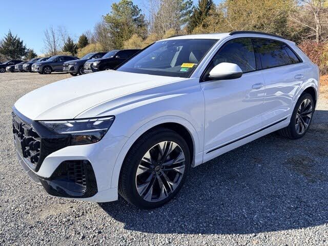 2025 AUDI Q8