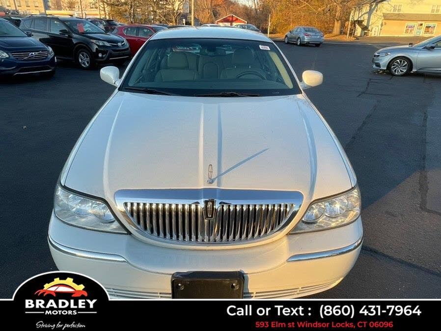 2006 LINCOLN Town Car