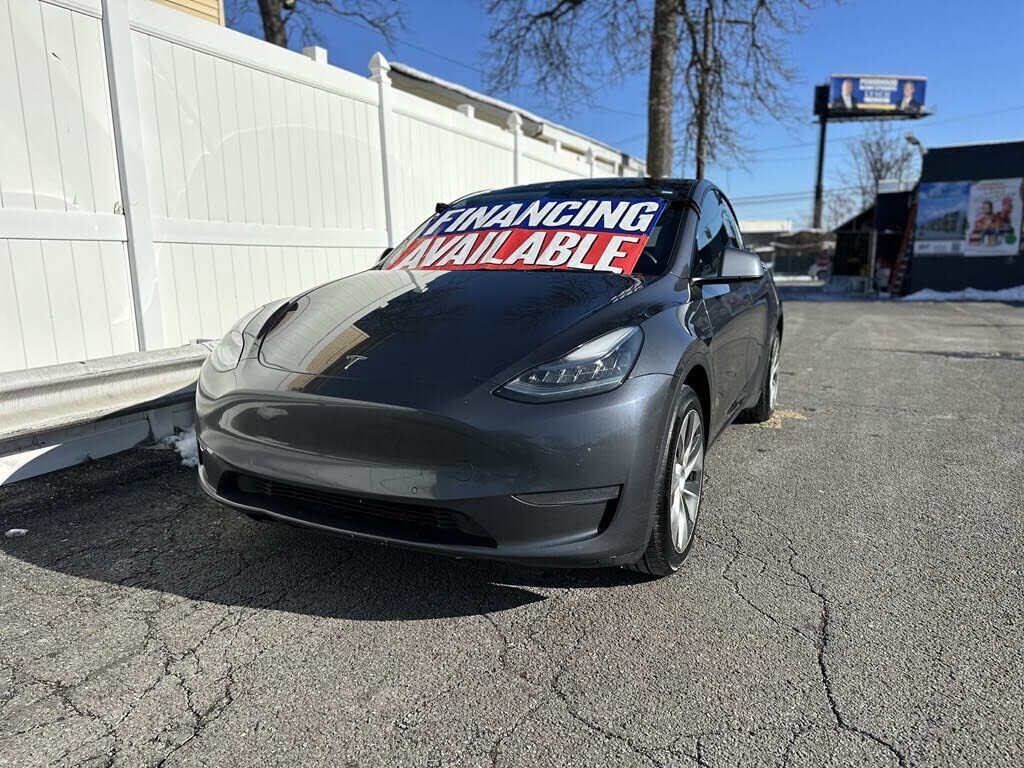 2021 TESLA Model Y