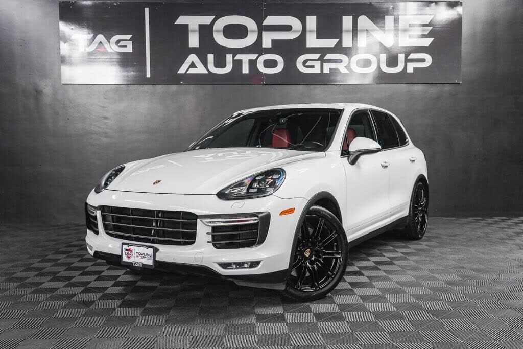 2015 PORSCHE Cayenne