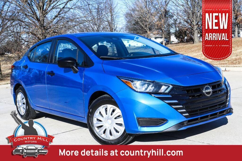 2024 NISSAN Versa