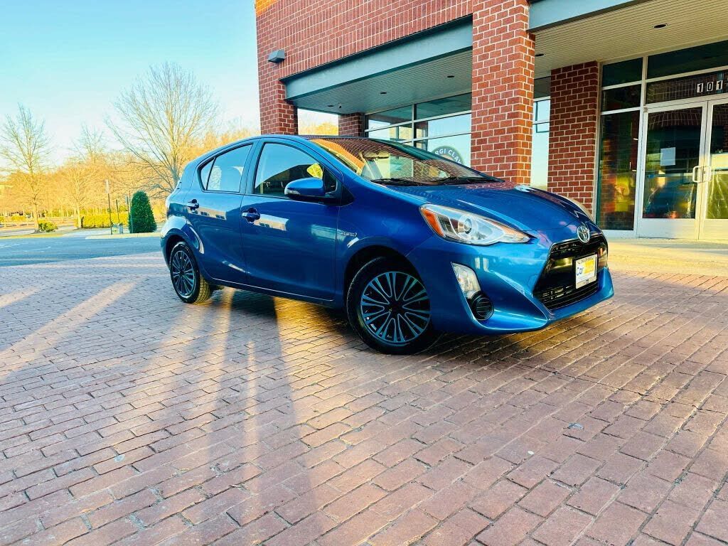 2015 TOYOTA Prius