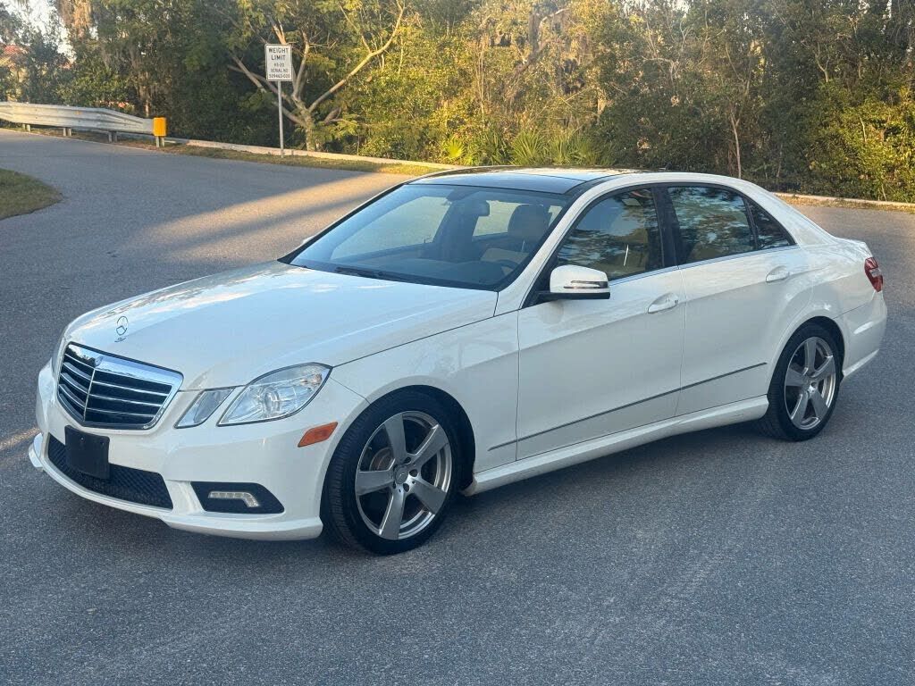 2011 MERCEDES-BENZ E-Class