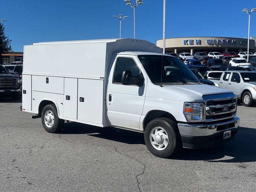2026 FORD E-350
