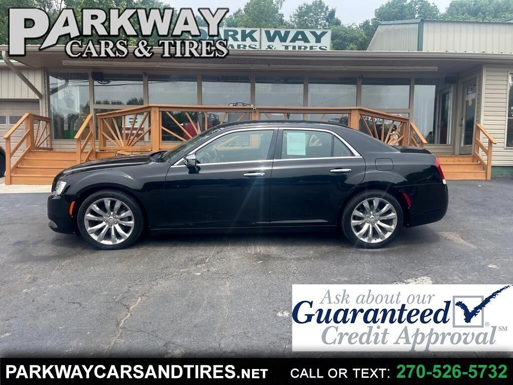 2019 CHRYSLER 300