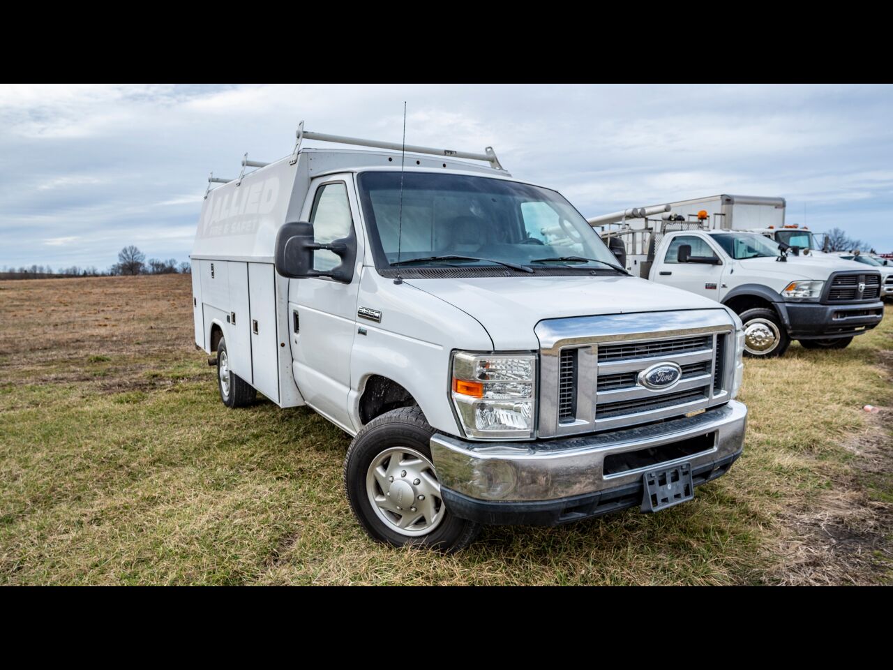 2012 FORD E-350