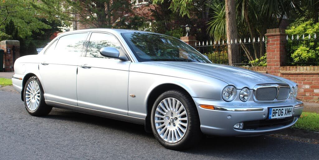 Jaguar XJ