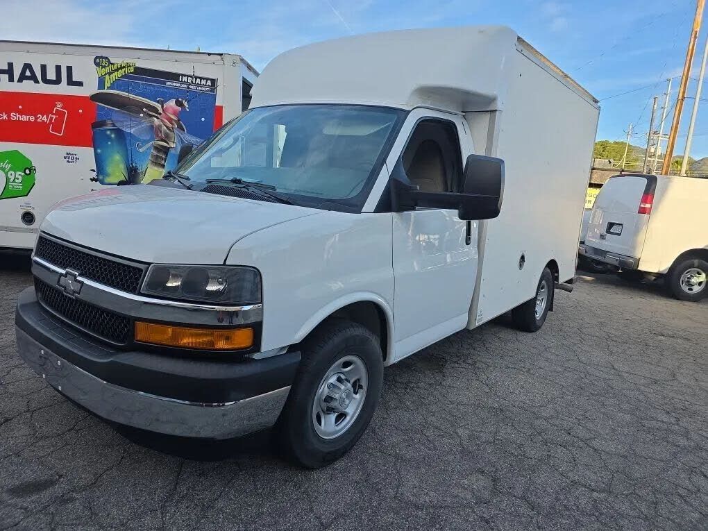 2020 CHEVROLET Express