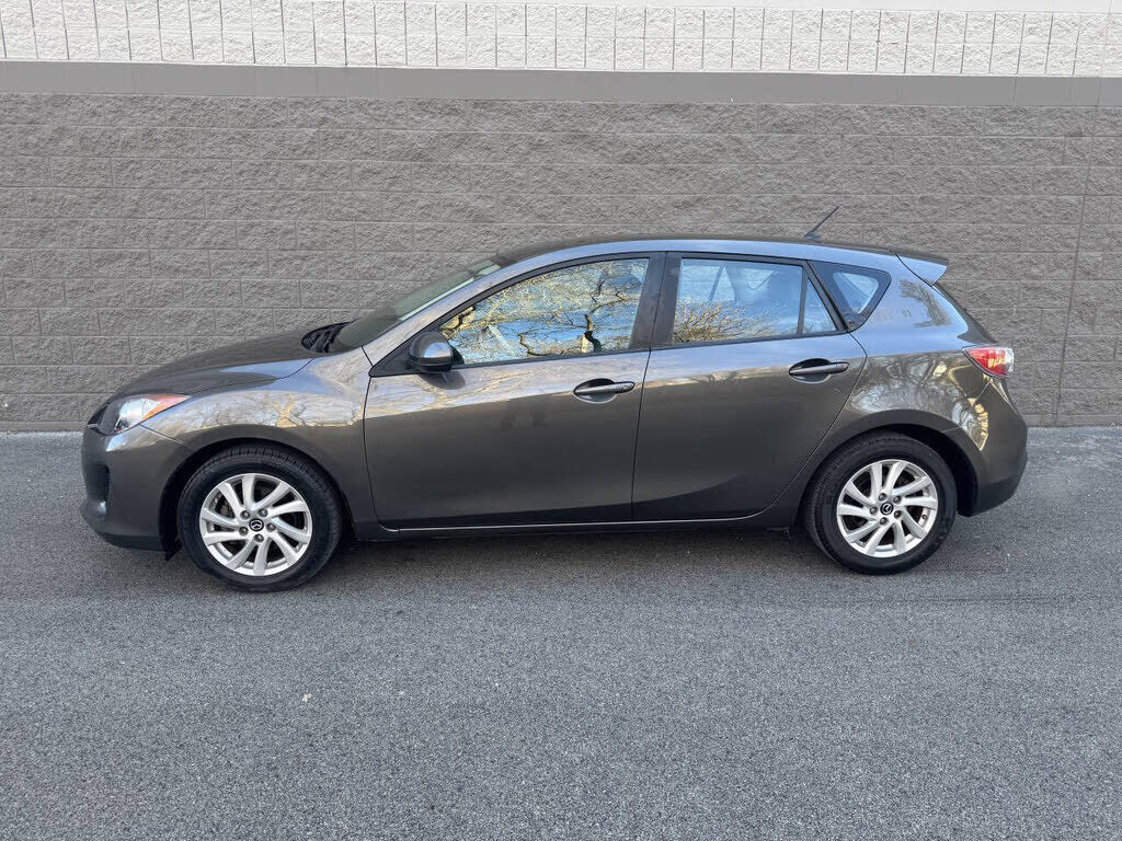 2013 MAZDA Mazda3