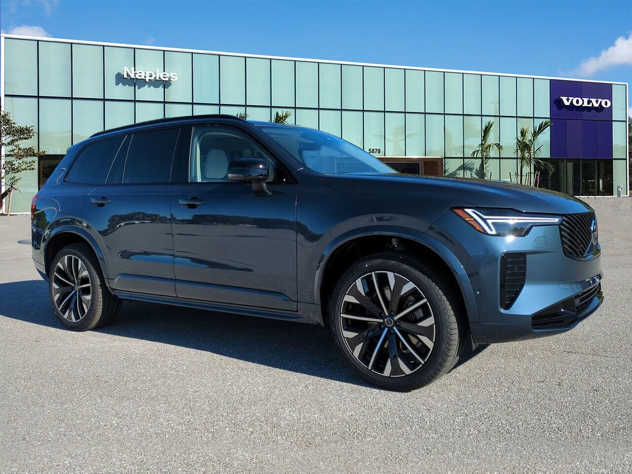 2026 VOLVO XC90