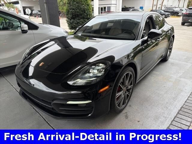 2022 PORSCHE Panamera
