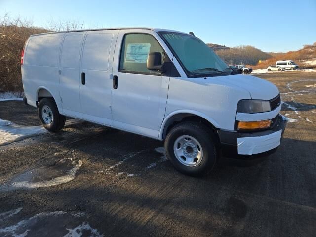 2025 CHEVROLET Express