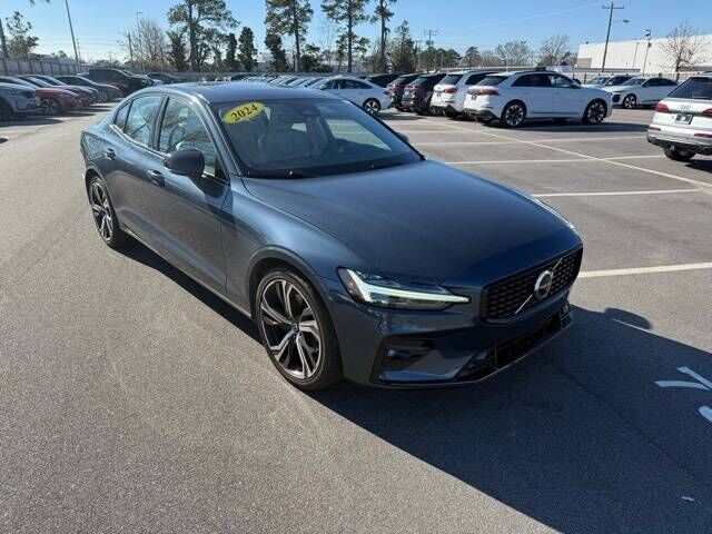 2024 VOLVO S60