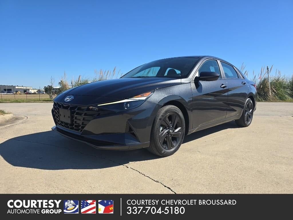 2023 HYUNDAI Elantra
