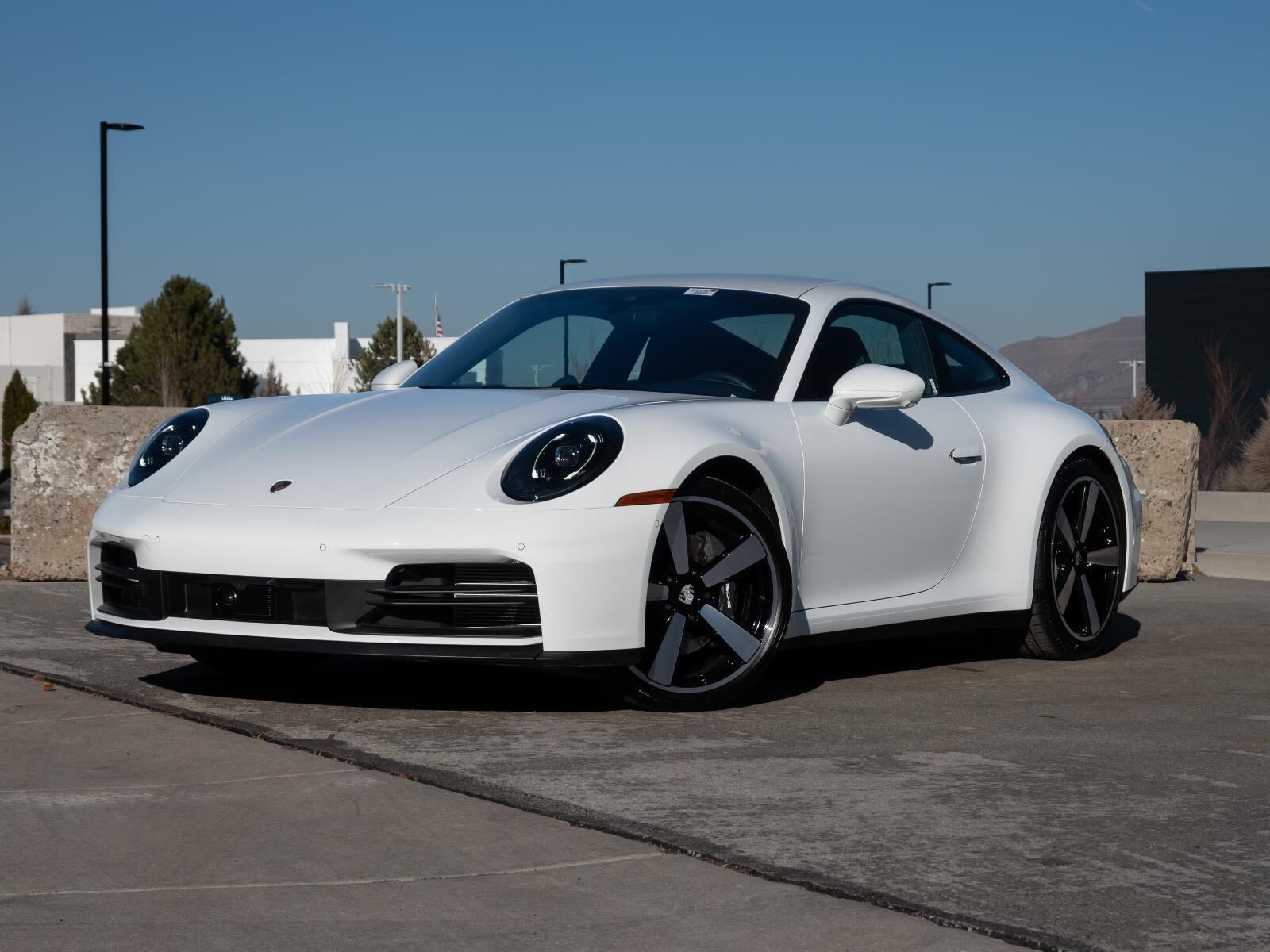 2025 PORSCHE 911