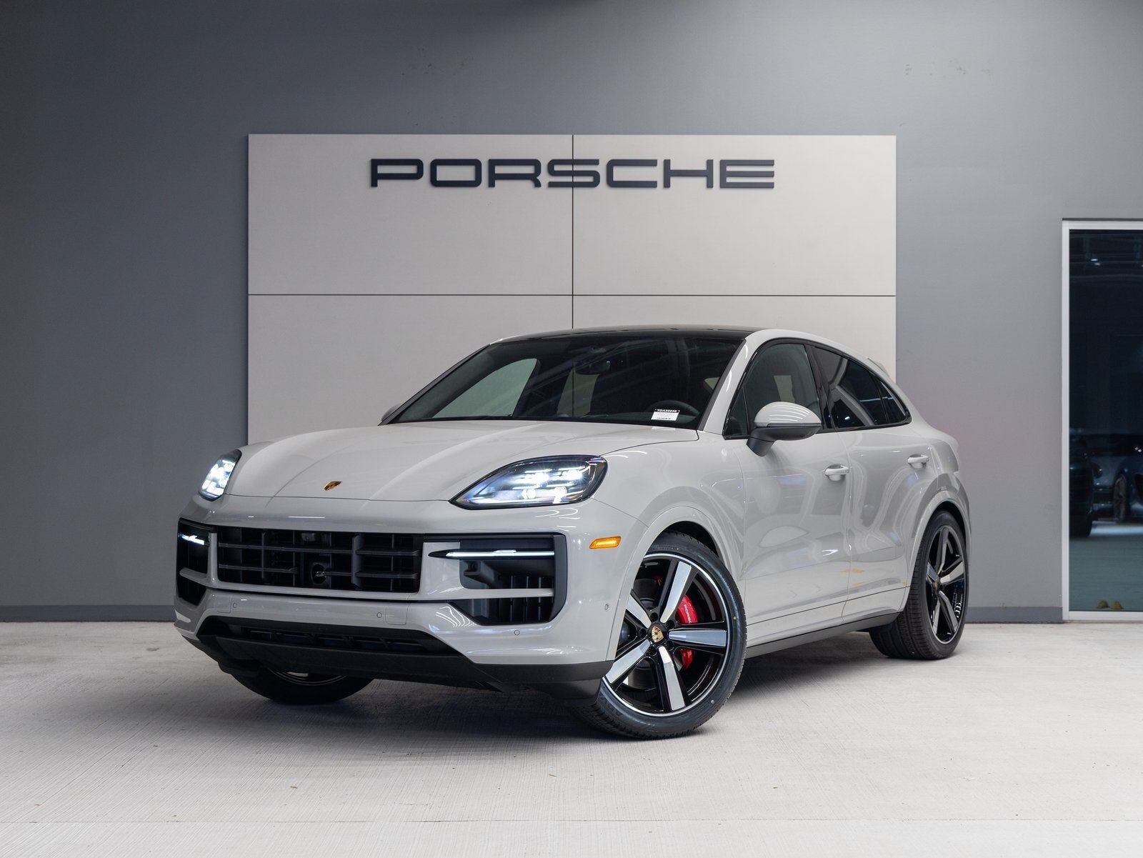2026 PORSCHE Cayenne
