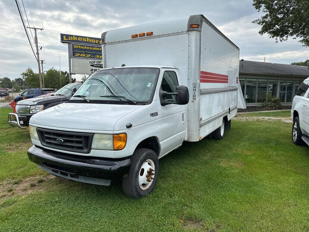 2004 FORD E-350