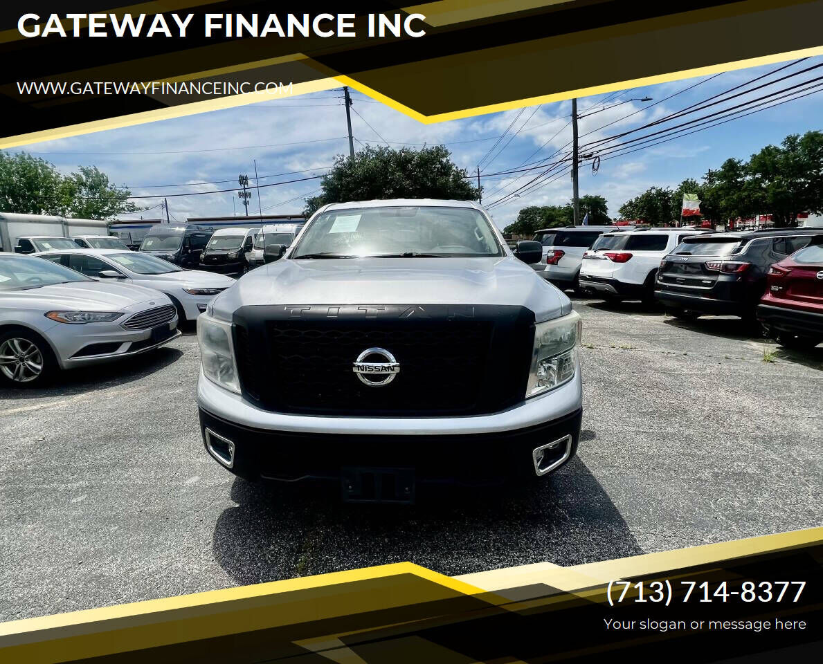 2017 NISSAN Titan