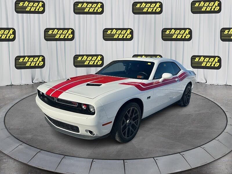 2016 DODGE Challenger