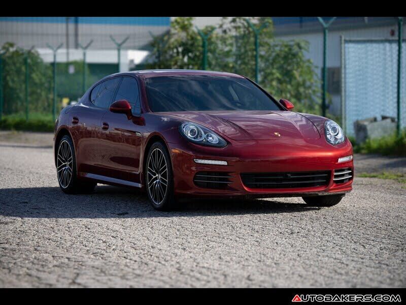 2014 PORSCHE Panamera