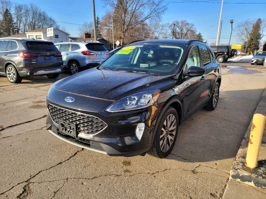 2021 FORD Escape