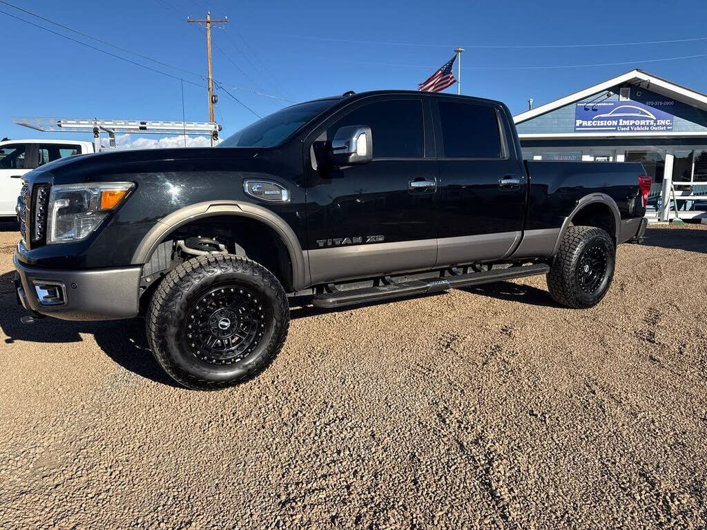 2016 NISSAN Titan