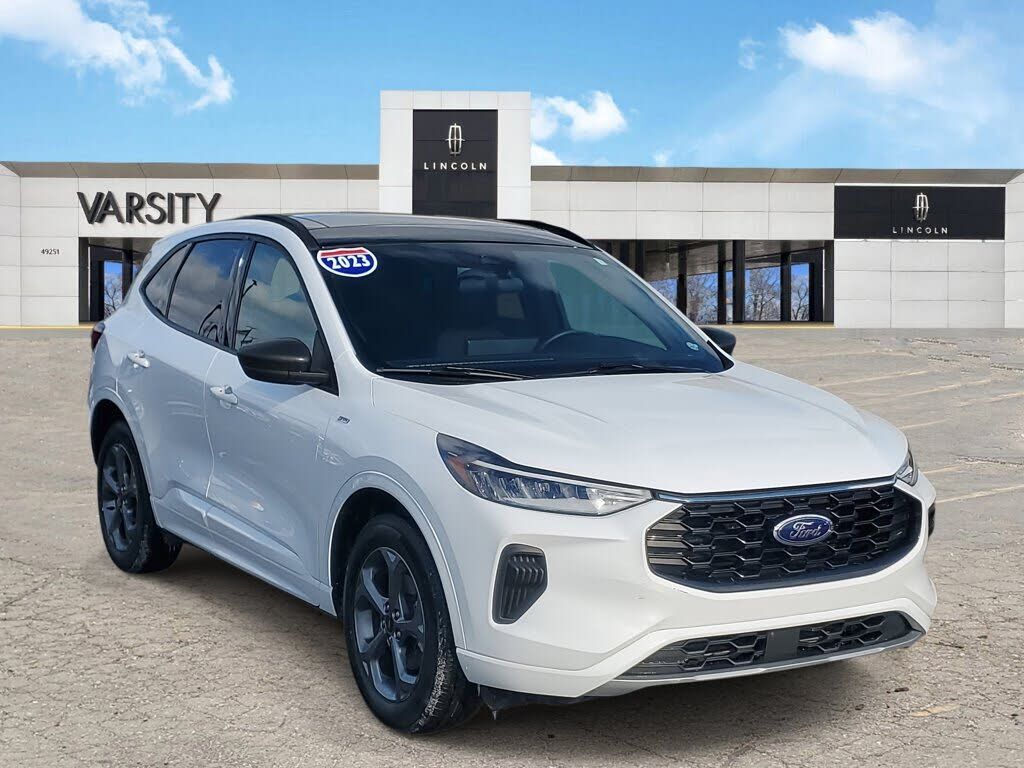 2023 FORD Escape