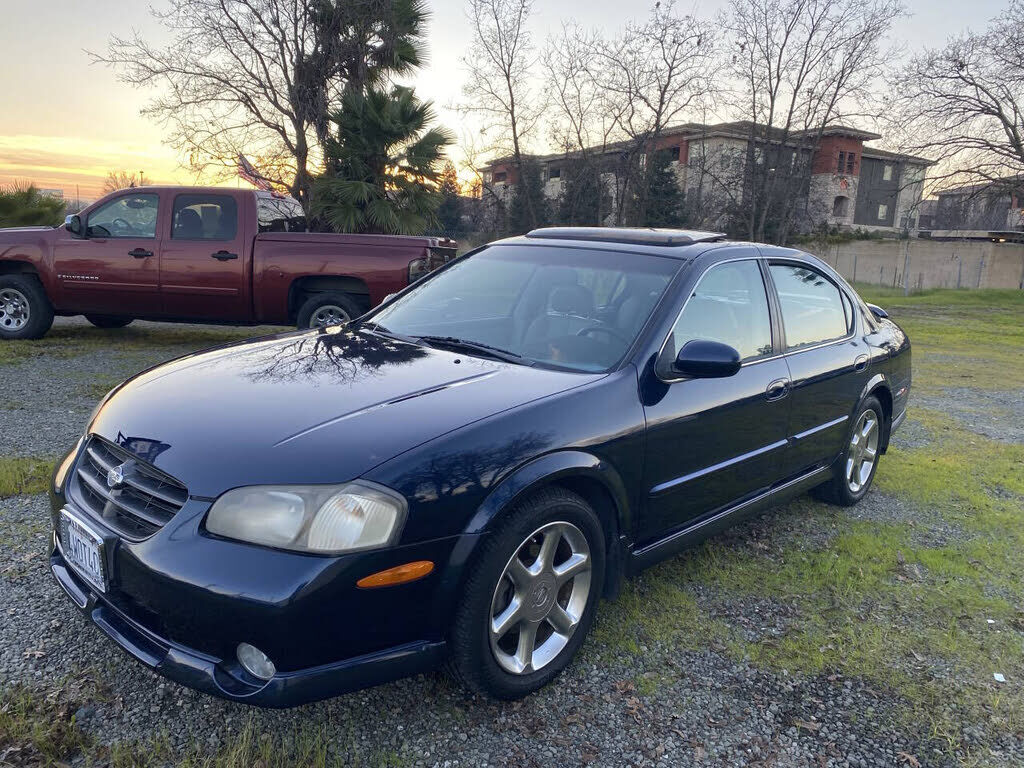 2001 NISSAN Maxima