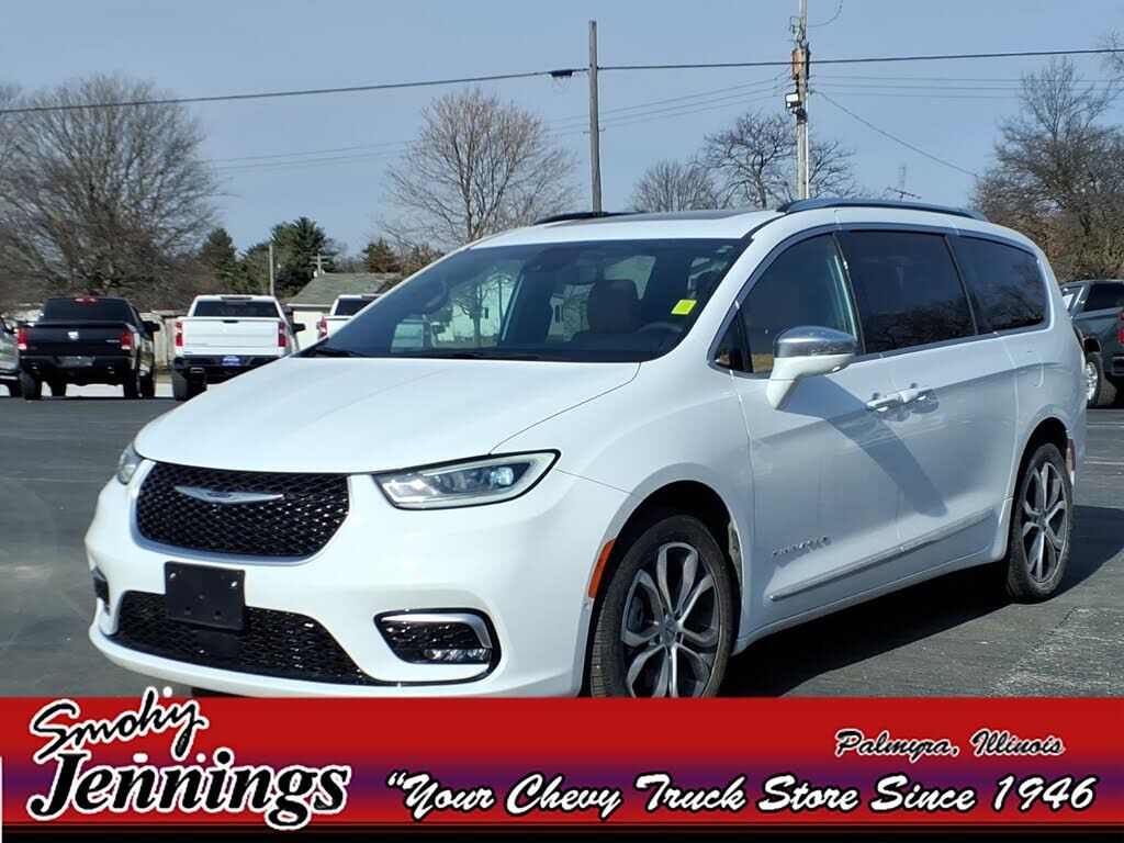 2022 CHRYSLER Pacifica