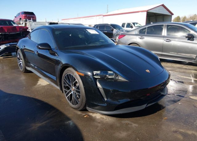 2022 PORSCHE Taycan